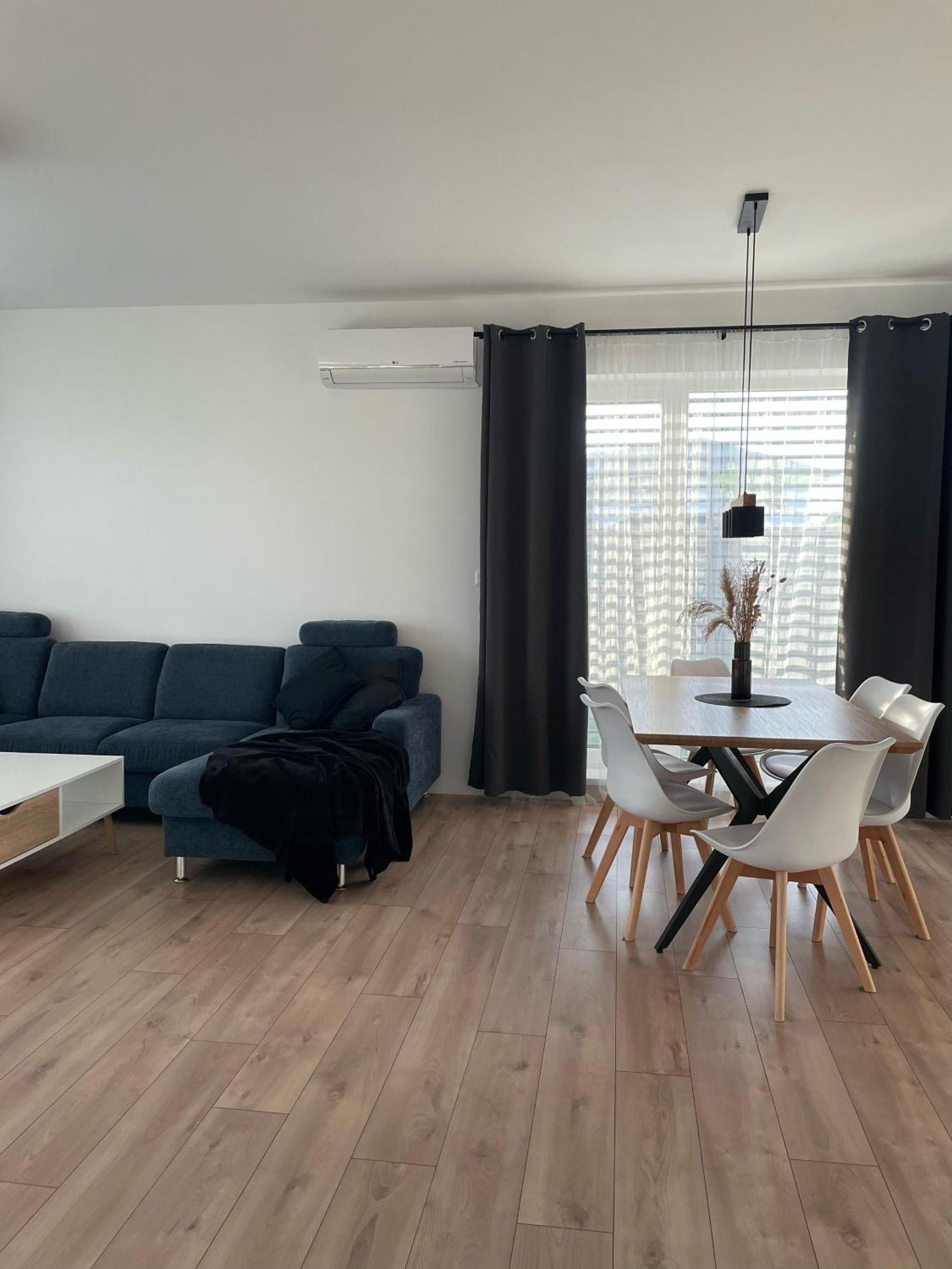 Klimatizovany Apartmanovy Dom, S Virivkou, 1B Senec Exterior photo